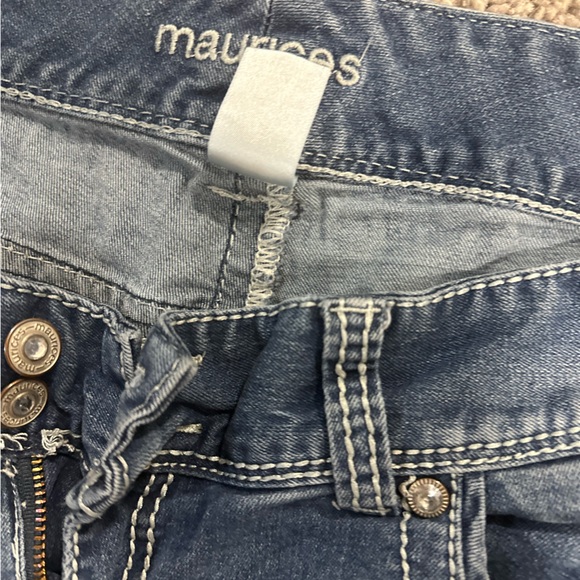 Jean Capris - Picture 3 of 3